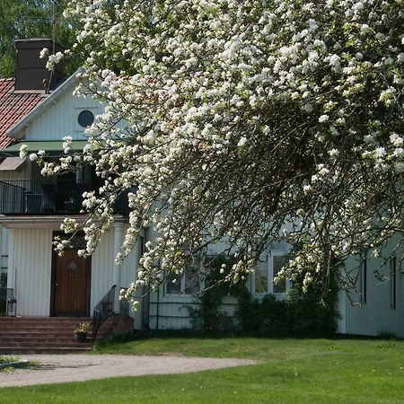 Bed and Breakfast Ekeby I Bro Exterior foto