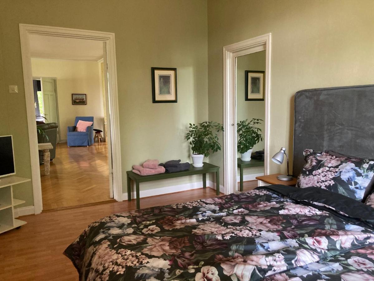 Bed and Breakfast Ekeby I Bro Exterior foto