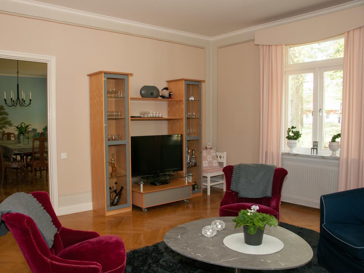 Bed and Breakfast Ekeby I Bro Exterior foto