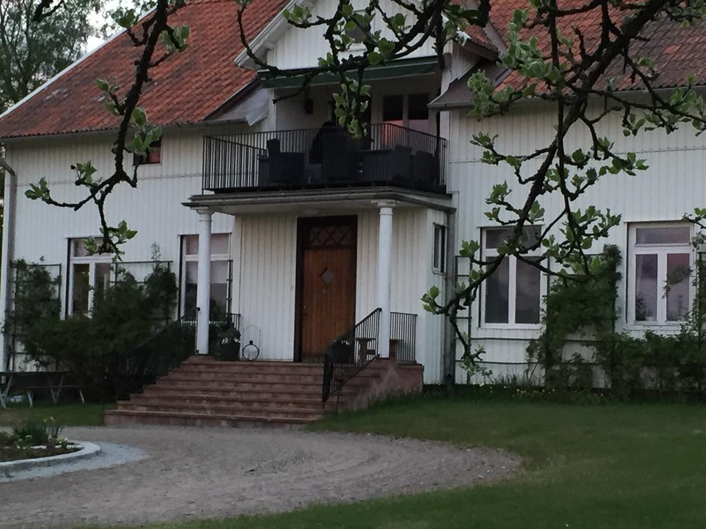 Bed and Breakfast Ekeby I Bro Exterior foto
